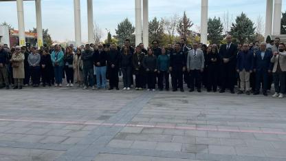 Hastanede Atatürk'e minnet