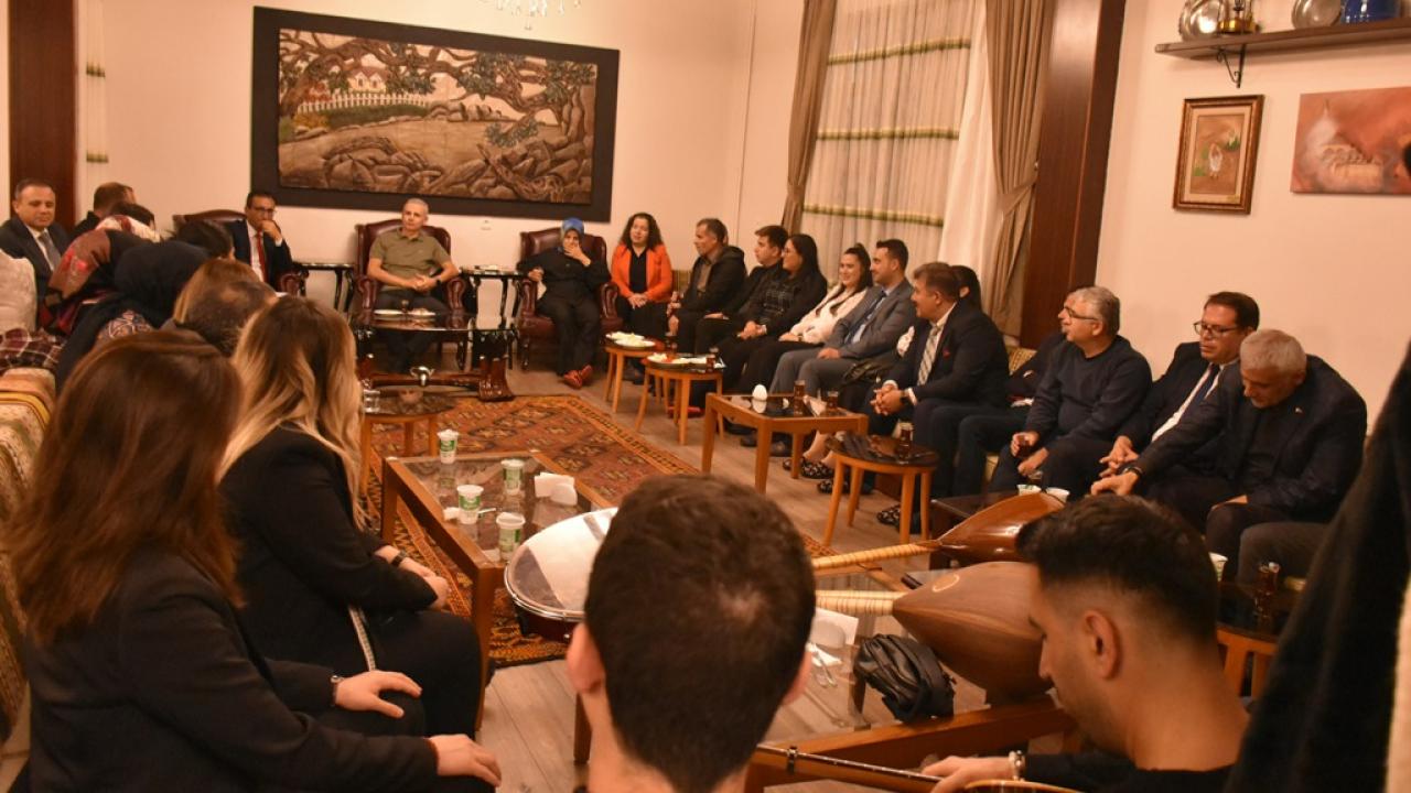 Vali Çiçekli’den öğretmenlere özel buluşma