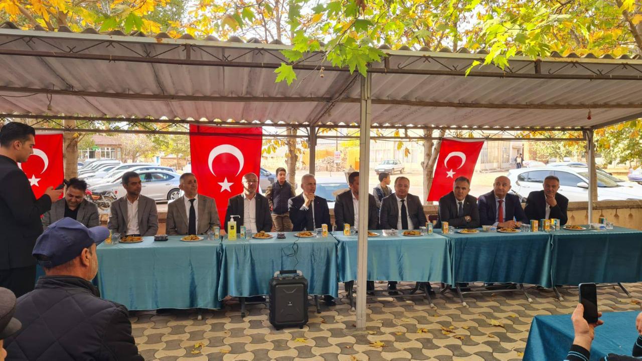 Yollarbaşı doğalgaza kavuştu