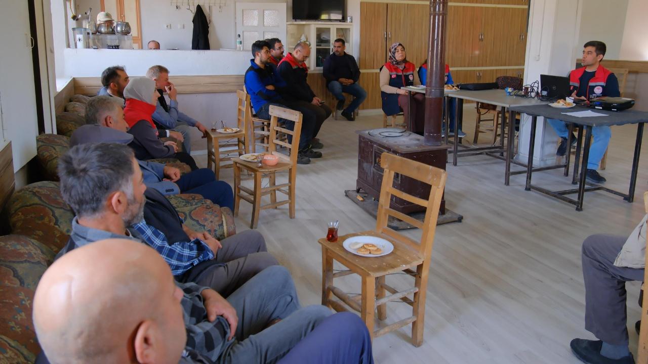 Zengen’de üreticiye altın değerinde eğitim