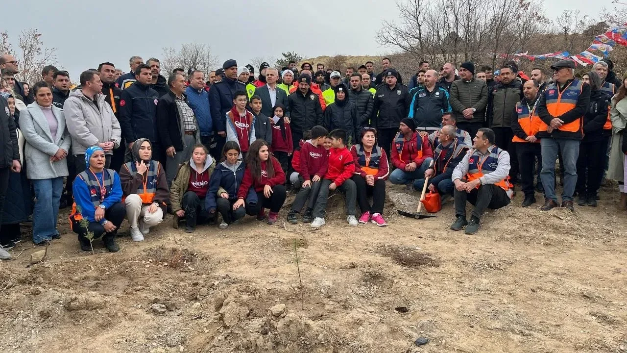 50 bin fidan daha toprakla buluşacak