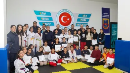 İl Jandarma Komutanı Tuğgeneral Yeşilyurt'tan spor okulu öğrencilerine ziyaret