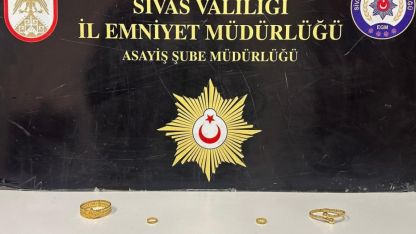 Sivas'ta evlilik vaadiyle dolandırıcılık yaptıkları iddiasıyla 2 şüpheli tutuklandı