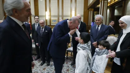 Cumhurbaşkanı Erdoğan, Cumhurbaşkanlığı Kültür ve Sanat Büyük Ödülleri'ne layık görülenleri kabul etti