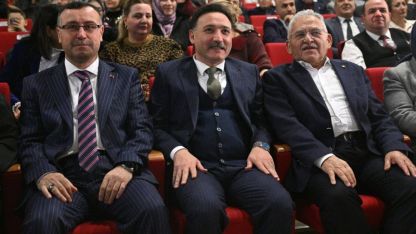 Kayseri'de adliye çalışanlarının oluşturduğu koro konser verdi