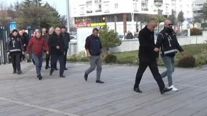 Ankara'da "change araç" operasyonunda yakalanan 9 zanlıdan 4'ü tutuklandı