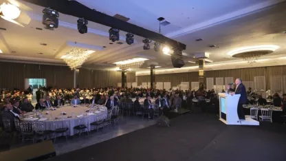 Kayseri Büyükşehir Belediye Başkanı Büyükkılıç, iş yeri teslimi kura törenine katıldı