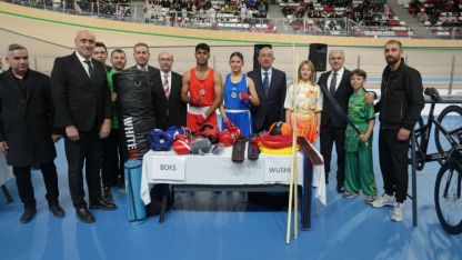 Konya'ya 60 milyon liralık spor malzemesi dağıtıldı