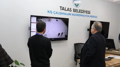 Talas'ta kar küreme, tuzlama ve temizleme çalışmaları sürüyor