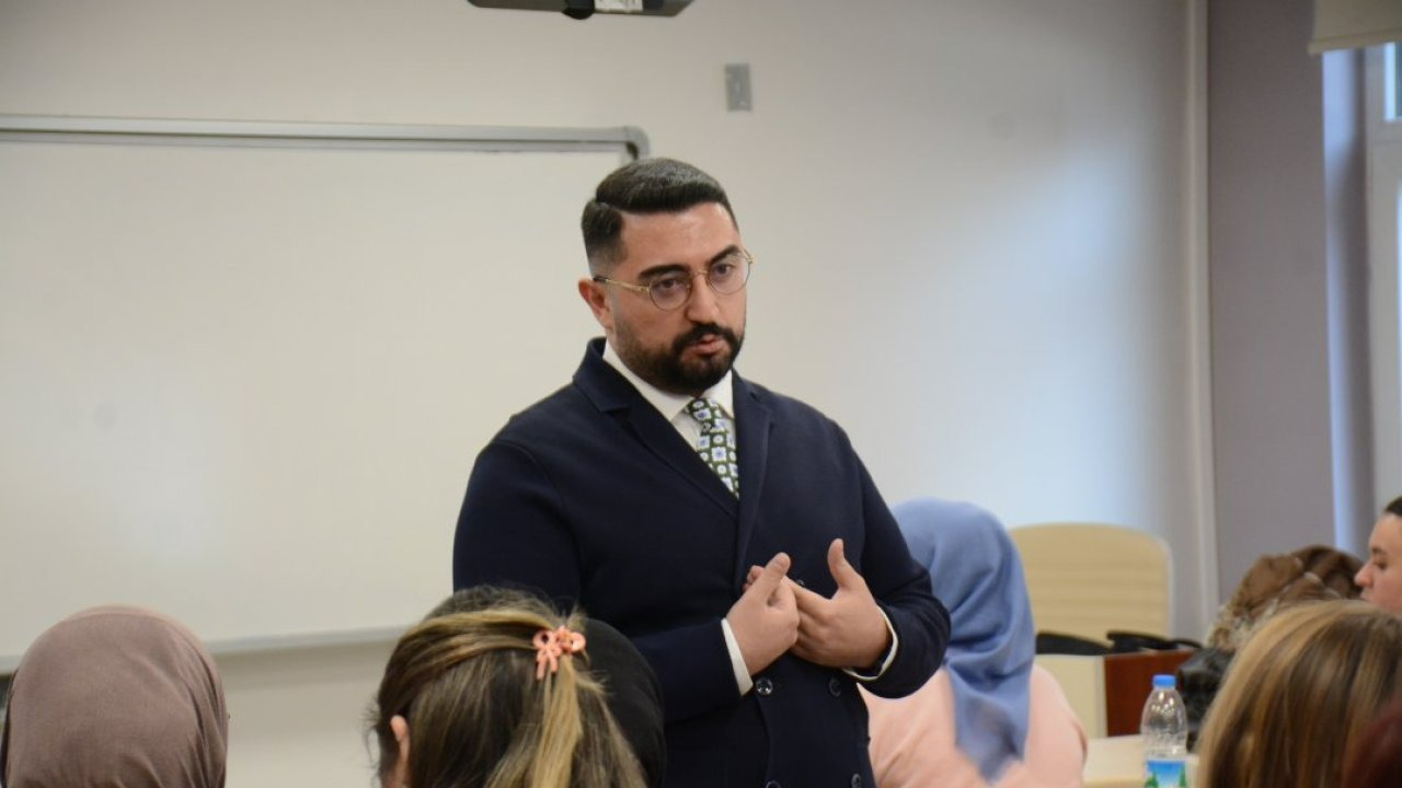 Eskişehir&#039;de &quot;YEDAM&#039;da Sosyal Hizmet Uzmanlığına Giden Yol&quot; konuşuldu