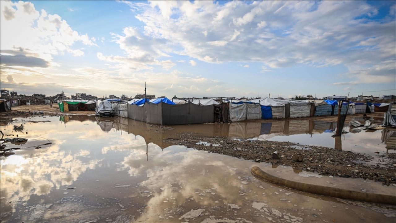 Gazze sular altında kaldı