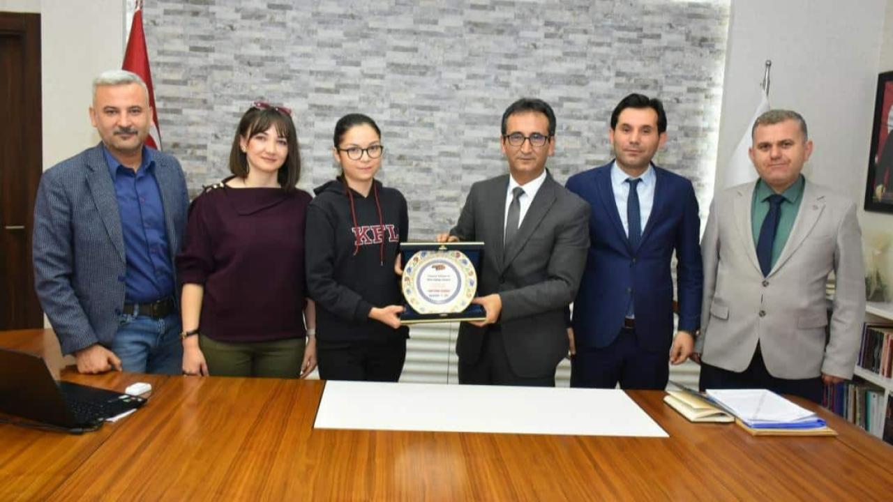 Genç mucitten ödüllü proje