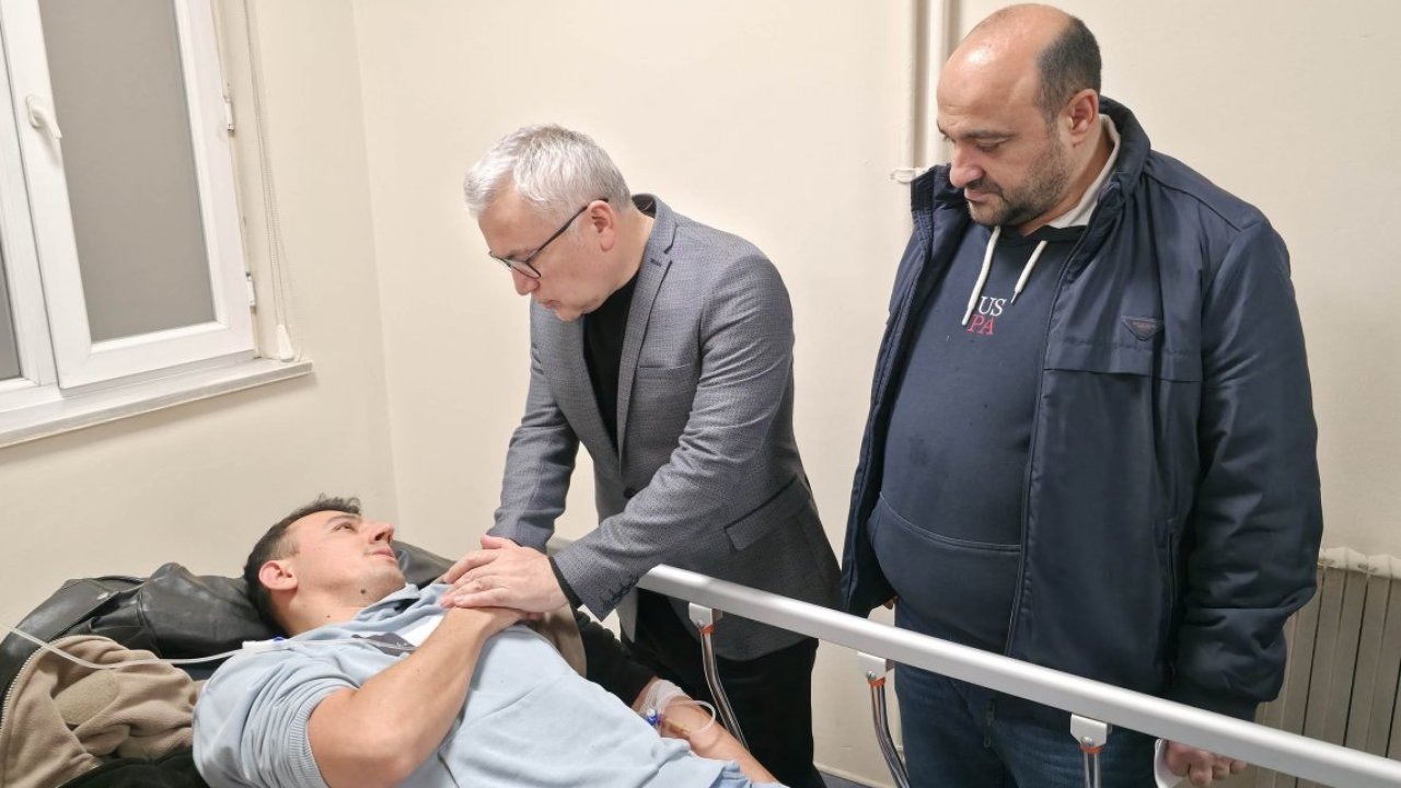 GÜNCELLEME 2 - Sivas&#039;ta devrilen cezaevi aracındaki 9 kişi yaralandı