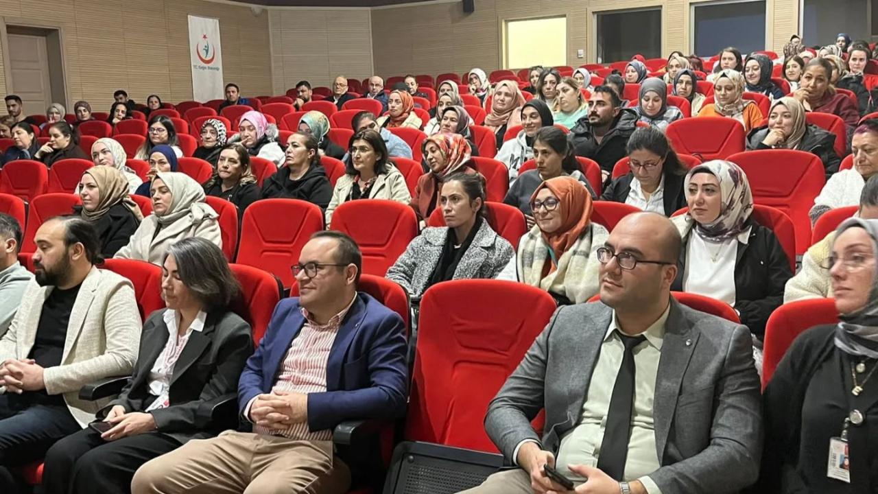 Hastaneden sekreterlere iletişim eğitimi
