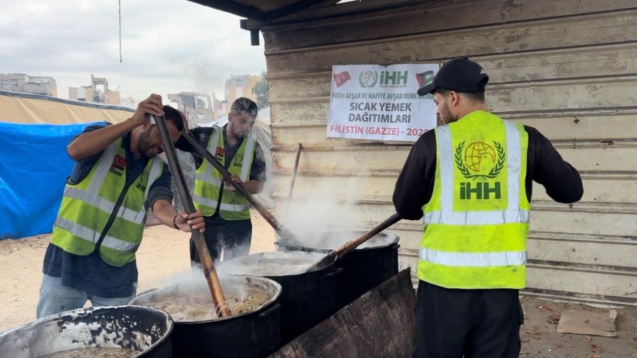 İHH Nevşehir İnsani Yardım Derneği, Gazze'de sıcak yemek dağıttı