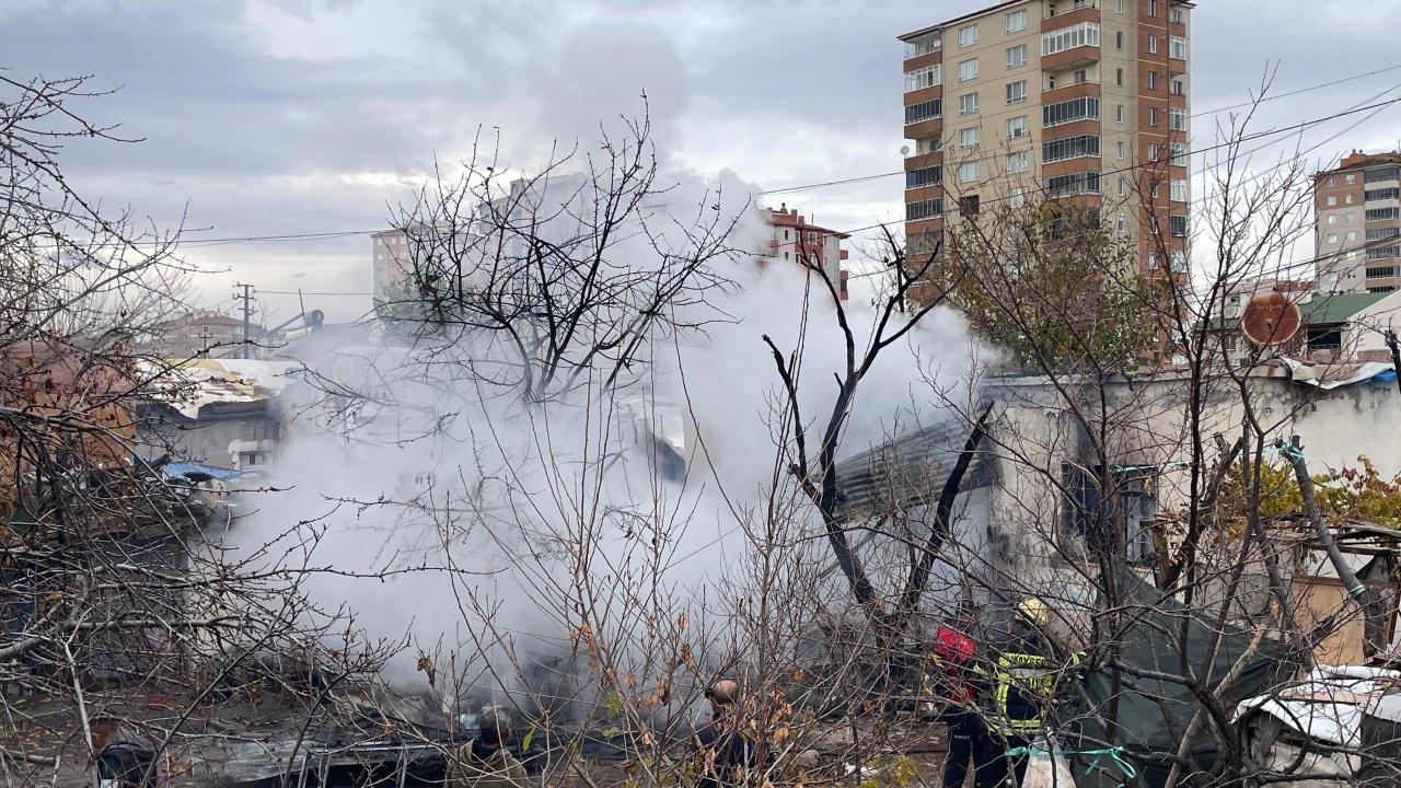 Kayseri&#039;de müstakil evde çıkan yangında hasar oluştu
