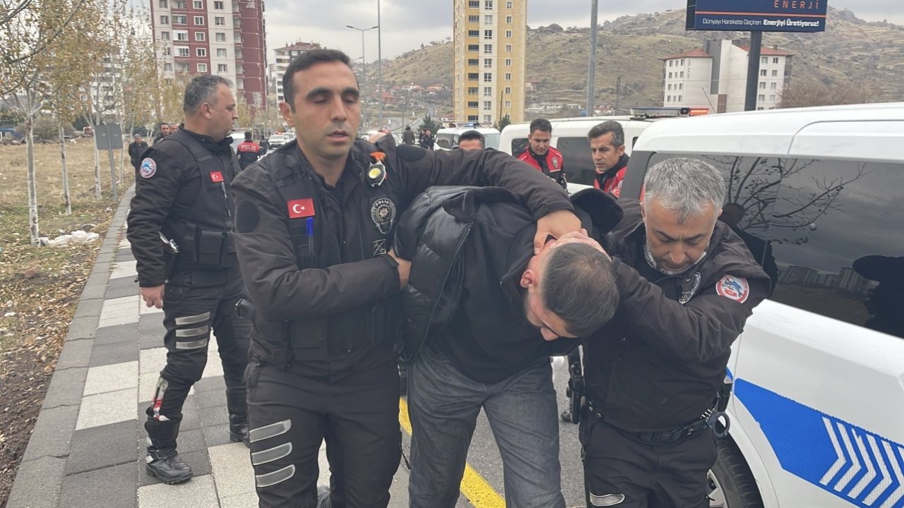 Kayseri’de polisin &quot;dur&quot; ihtarına uymayarak kaçan 2 şüpheli yakalandı