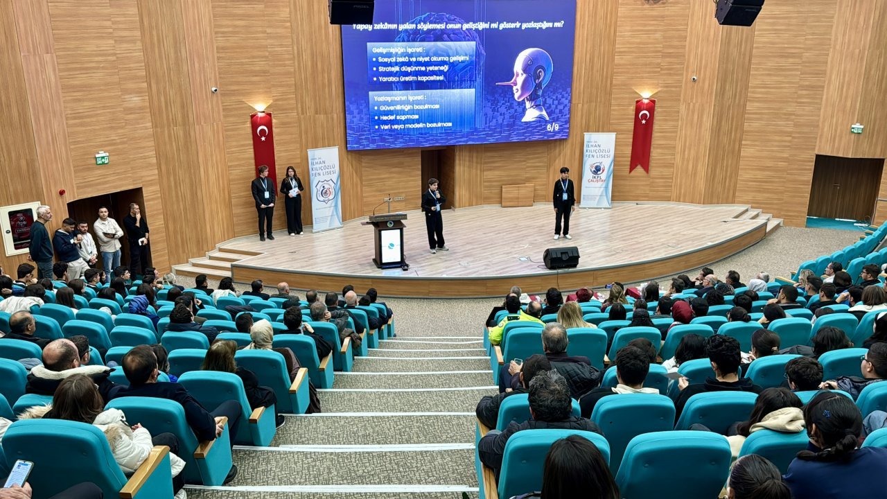 Kırşehir&#039;de &quot;1. Prof. Dr. İlhan Kılıçözü Fen Lisesi Öğrenci Çalıştayı&quot; düzenledi