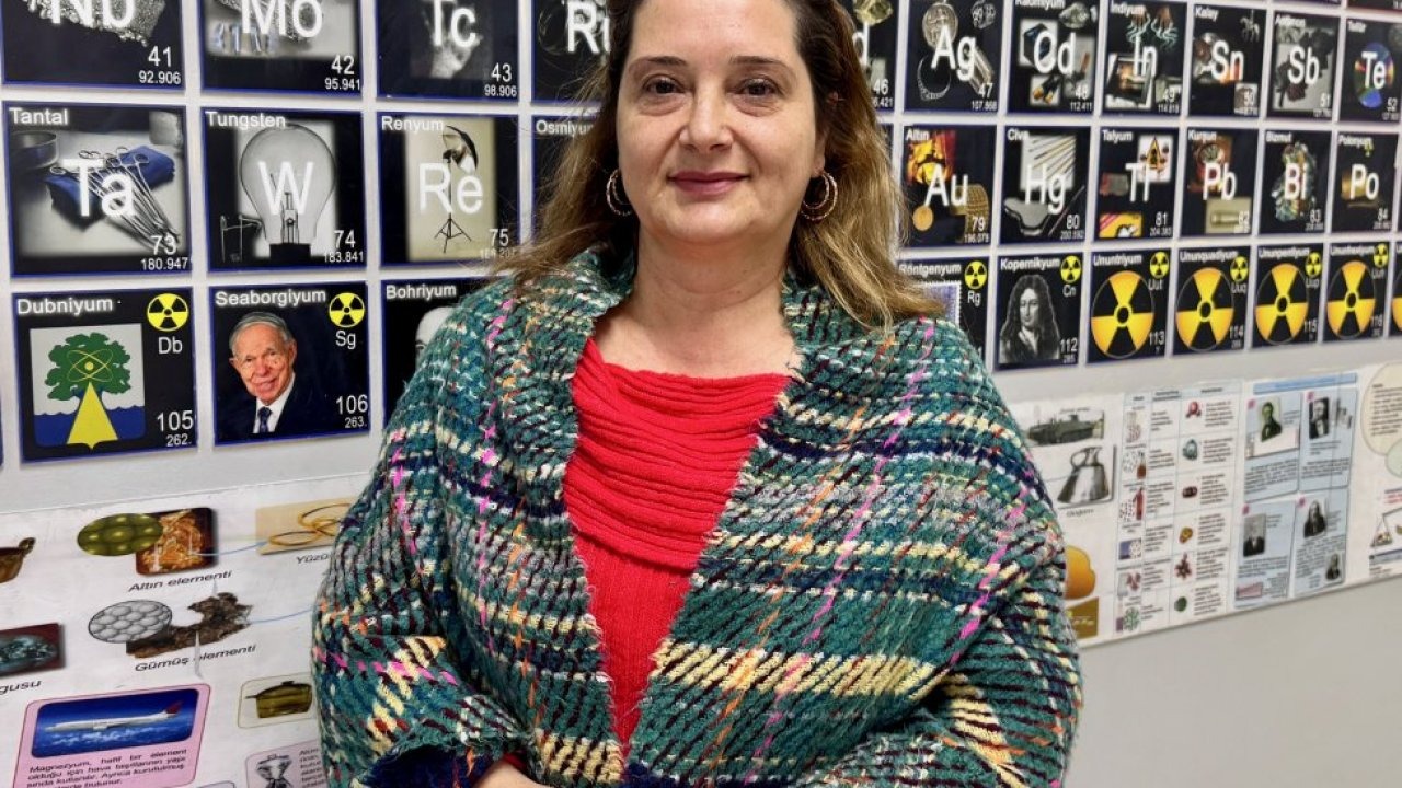 Nefes borusuna plastik parçası kaçan öğrenciyi öğretmeni Heimlich manevrasıyla kurtardı