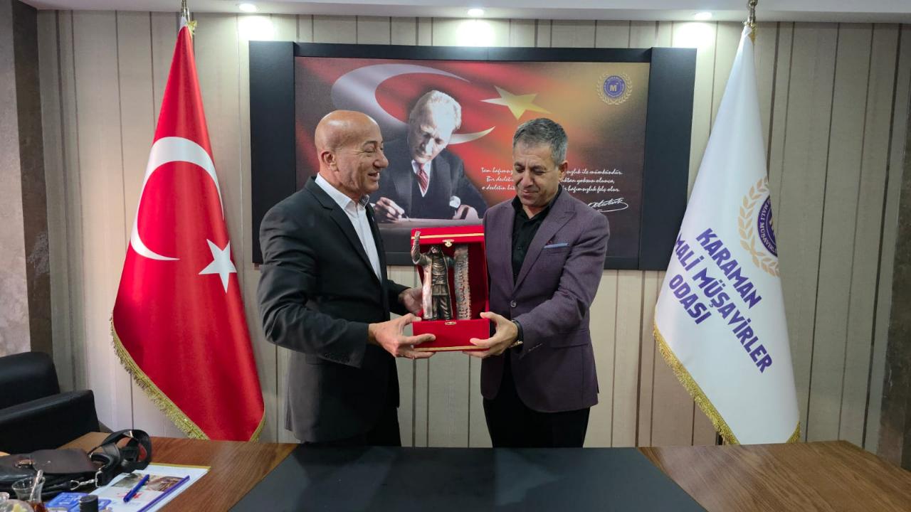 Şehrin nabzı bu masada attı