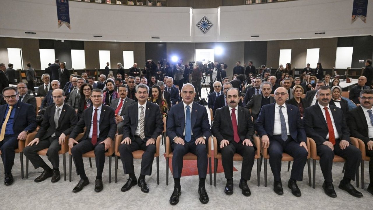 Türk Tarih Kurumunun 100 eserden oluşan "Genel Okuyucu Dizisi Kitapları" tanıtıldı