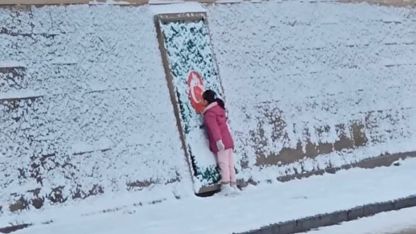 Minik Zeynep Ebrar Berk, bayrak sevgisiyle yürekleri ısıttı