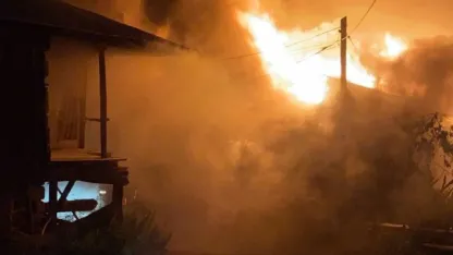 Beypazarı'nda çıkan yangında ahşap ev kullanılamaz hale geldi