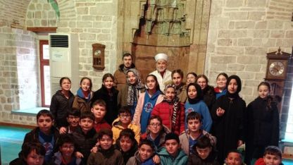Beypazarı'nda ortaokul öğrencilerinden tarihi Sultan Alaeddin Camisi'ne ziyaret