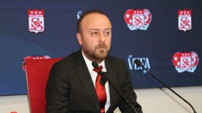 Sivasspor Kulübü Başkanı Özçoban'dan transfer tahtası açıklaması: