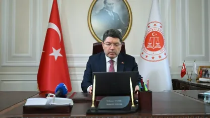 Adalet Bakanı Tunç, AA'nın "Yılın Kareleri" oylamasına katıldı