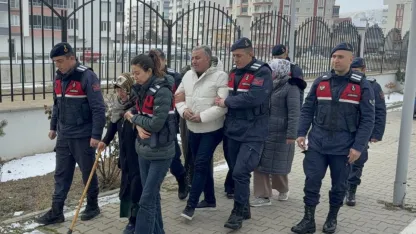 Yozgat'ta 65 yıl önce ölen kadının kimliğiyle dolandırıcılık yaptıkları iddiasıyla 4 yakını gözaltına alındı
