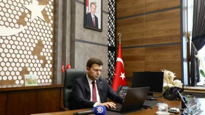 Niğde Valisi Akmeşe, AA'nın "Yılın Kareleri" oylamasına katıldı