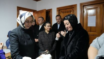 AK Parti Ankara Milletvekili Çam, Çubuk'ta ziyaretlerde bulundu