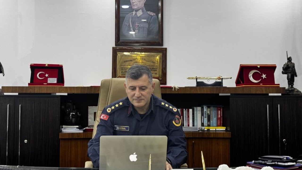 Çankırı İl Jandarma Komutanı Albay Demiral, AA'nın "Yılın Kareleri" oylamasına katıldı