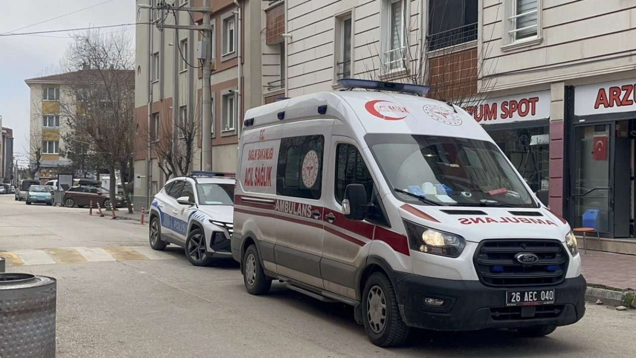 Eskişehir'de üvey babasını bıçaklayan zanlı tutuklandı