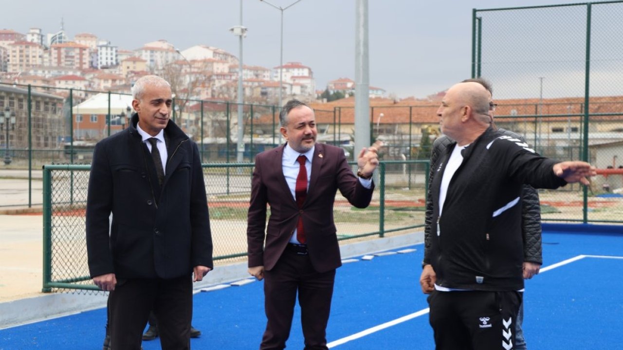 Gölbaşı'nda hokey sahası yapım çalışmaları sürüyor