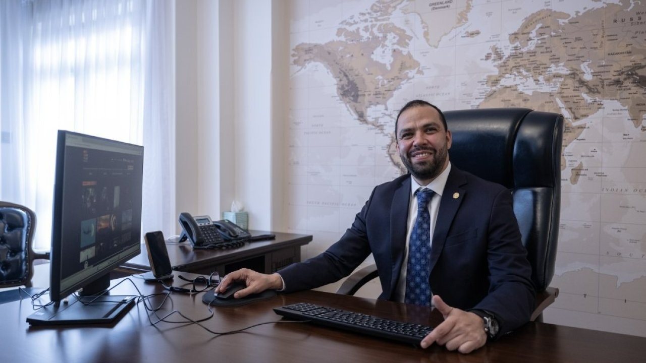 Guatemala'nın Ankara Büyükelçisi Recinos, AA'nın "Yılın Kareleri" oylamasına katıldı