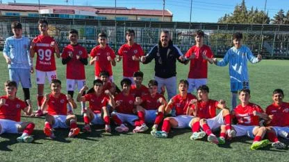Karaman FK U16 takımı yerel ligde şampiyon oldu