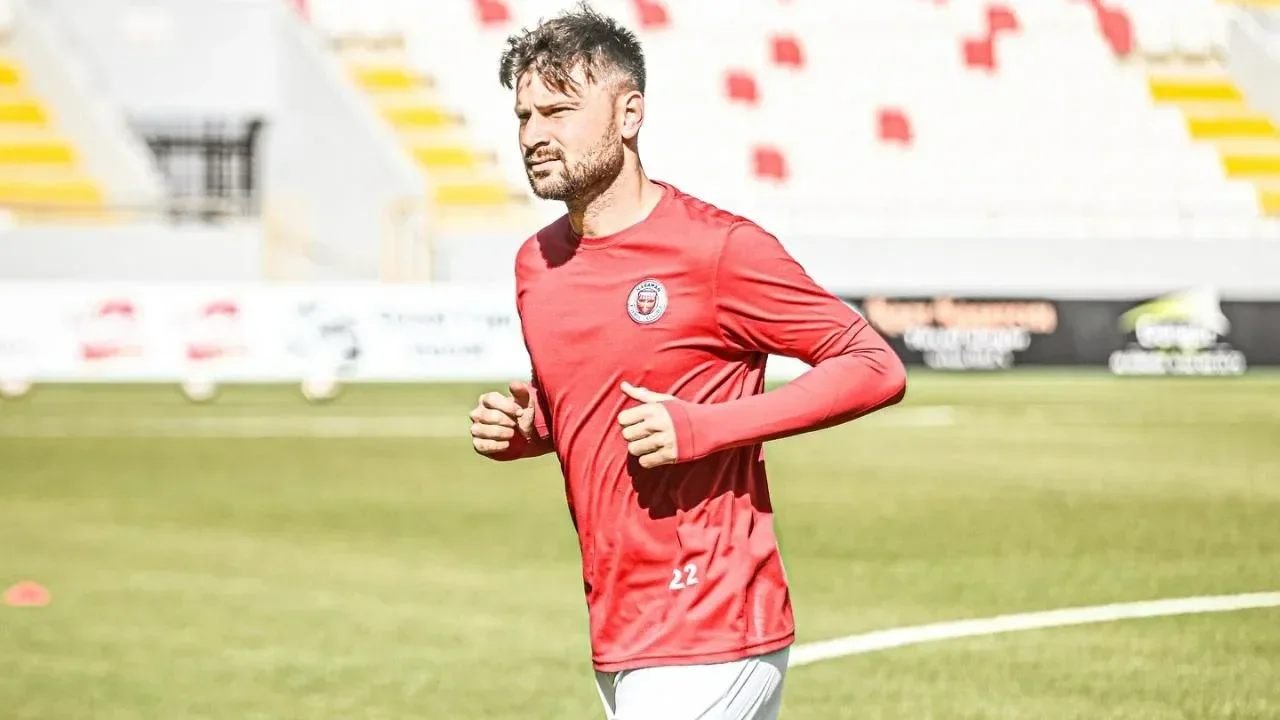 Karaman FK’da yaprak dökümü başladı