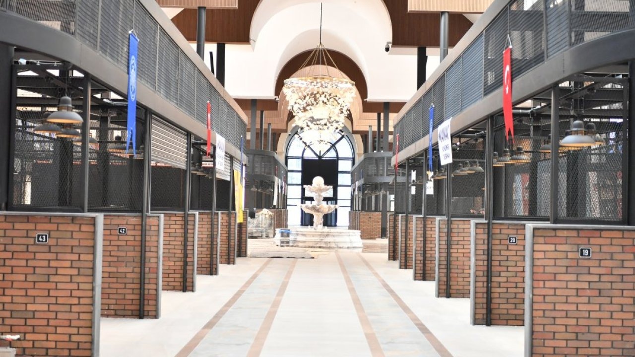 Kayseri Büyükşehir Belediye Başkanı Büyükkılıç, "Çarşı Melikgazi" projesini inceledi