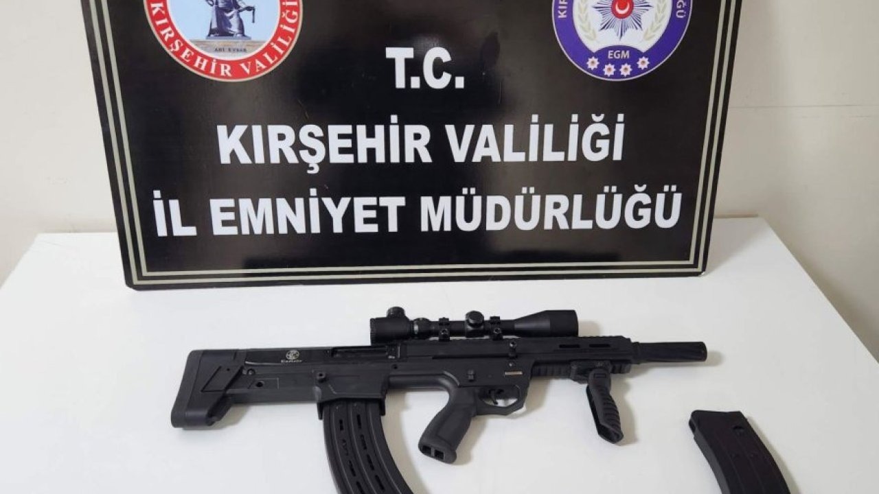 Kırşehir'de evlerinde ruhtasız tüfekle yakalanan 2 hırsızlık şüphelisi tutuklandı