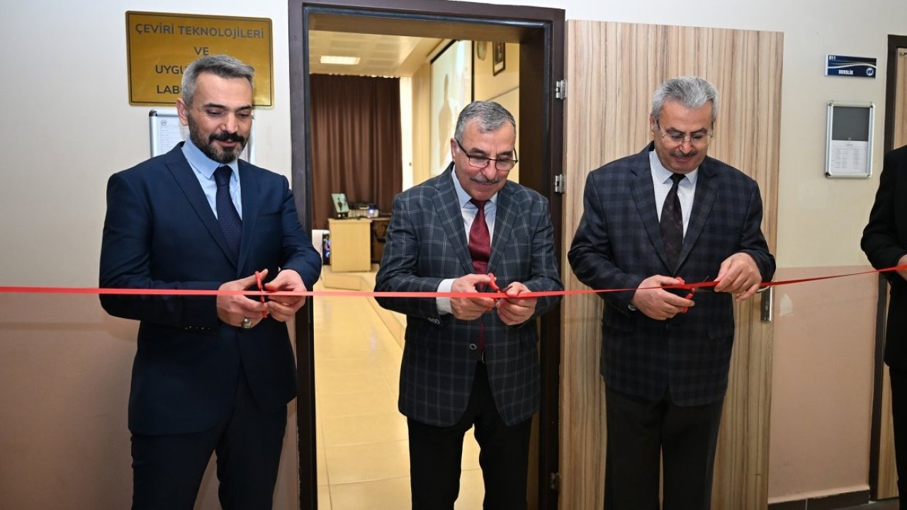 KMÜ'de çeviri laboratuvarı açıldı