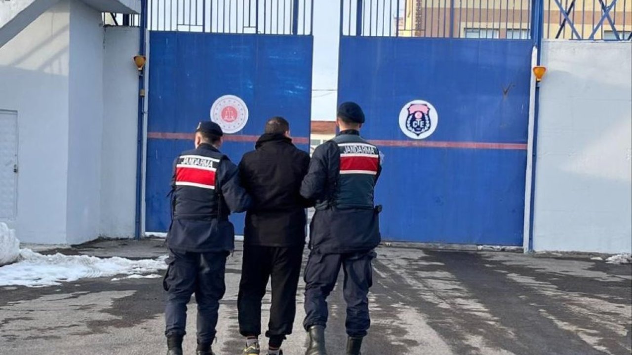 Nevşehir'de 24 yıl 15 ay hapis cezası bulunan hükümlü sahte ehliyetle yakalandı