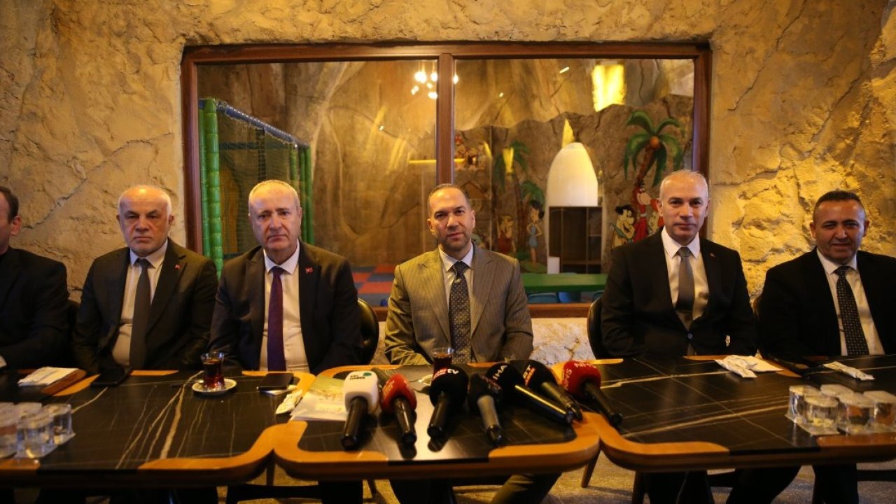 Niğde Belediye Başkanı Özdemir, basın mensuplarıyla buluştu