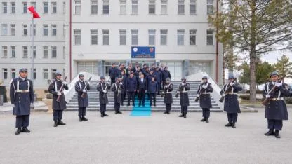 Vali Çiçek Jandarmadan brifing aldı