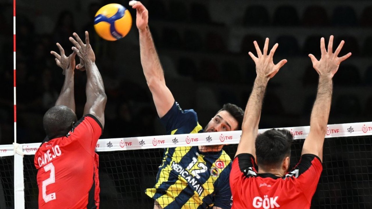 Voleybol: SMS Grup Efeler Ligi