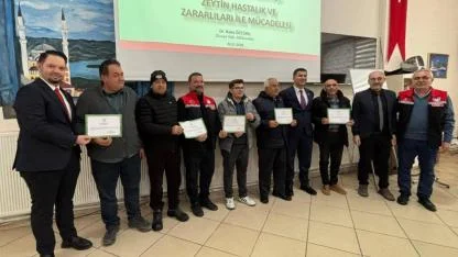 Zeytin üreticileri sertifikalarını aldı