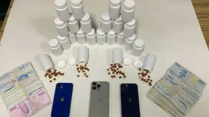 Kırşehir'de uyuşturucu operasyonunda yakalanan 2 zanlı tutuklandı