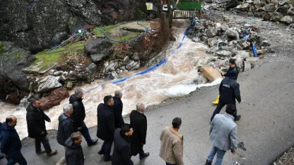 Başkan Büyükkılıç, Yahyalı'da sel ve heyelandan etkilenen bölgeleri inceledi