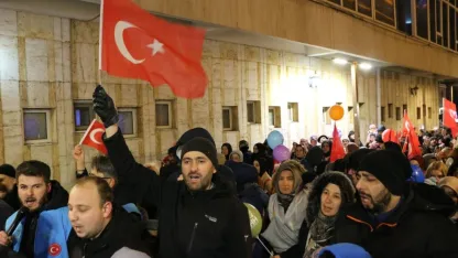Eskişehir'de "Ramazan Fener Alayı" yürüyüşü düzenlendi